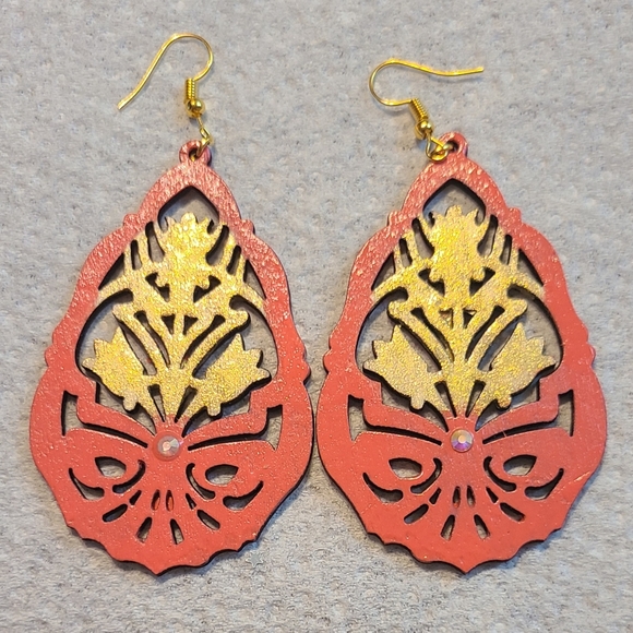 Earring - Picture 2 of 2